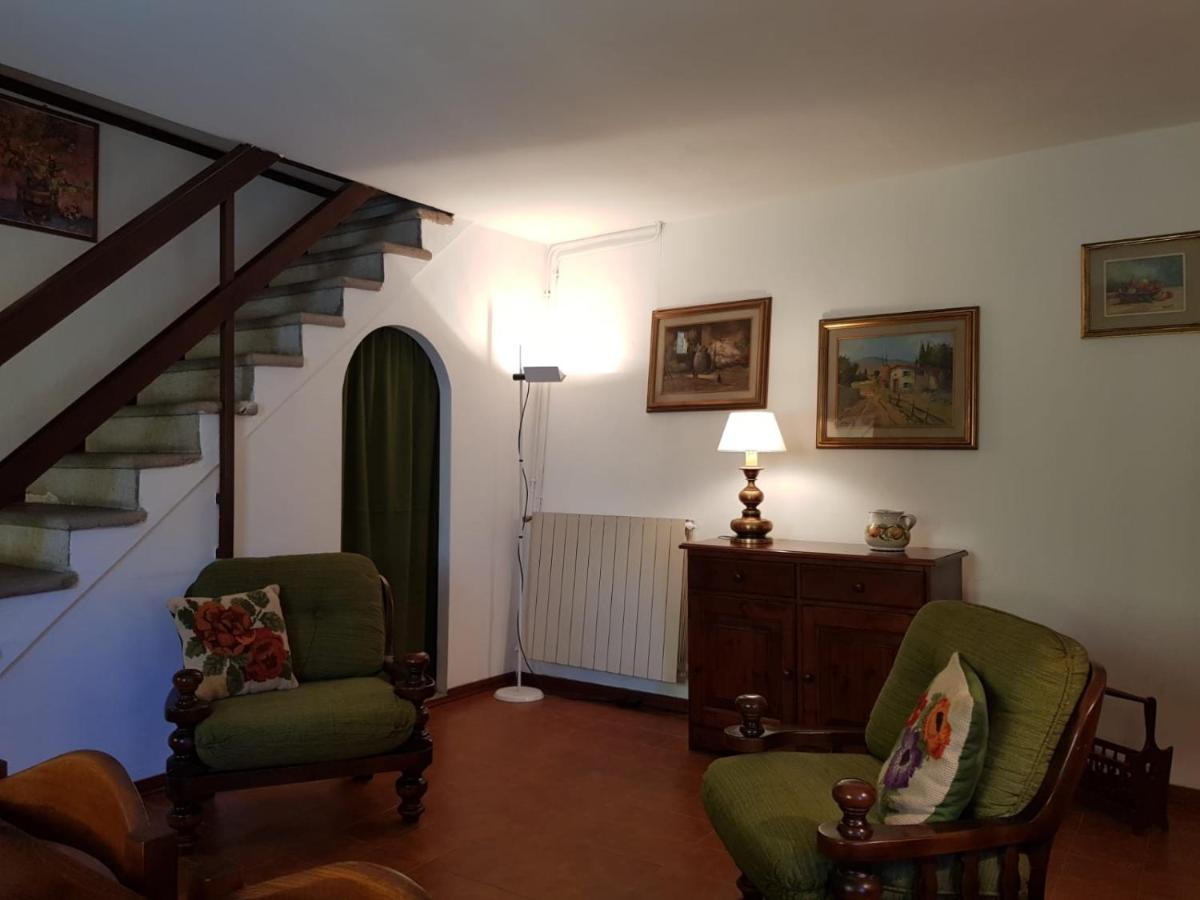 Апартаменты In Castello Кастаньето-Кардуччи Экстерьер фото